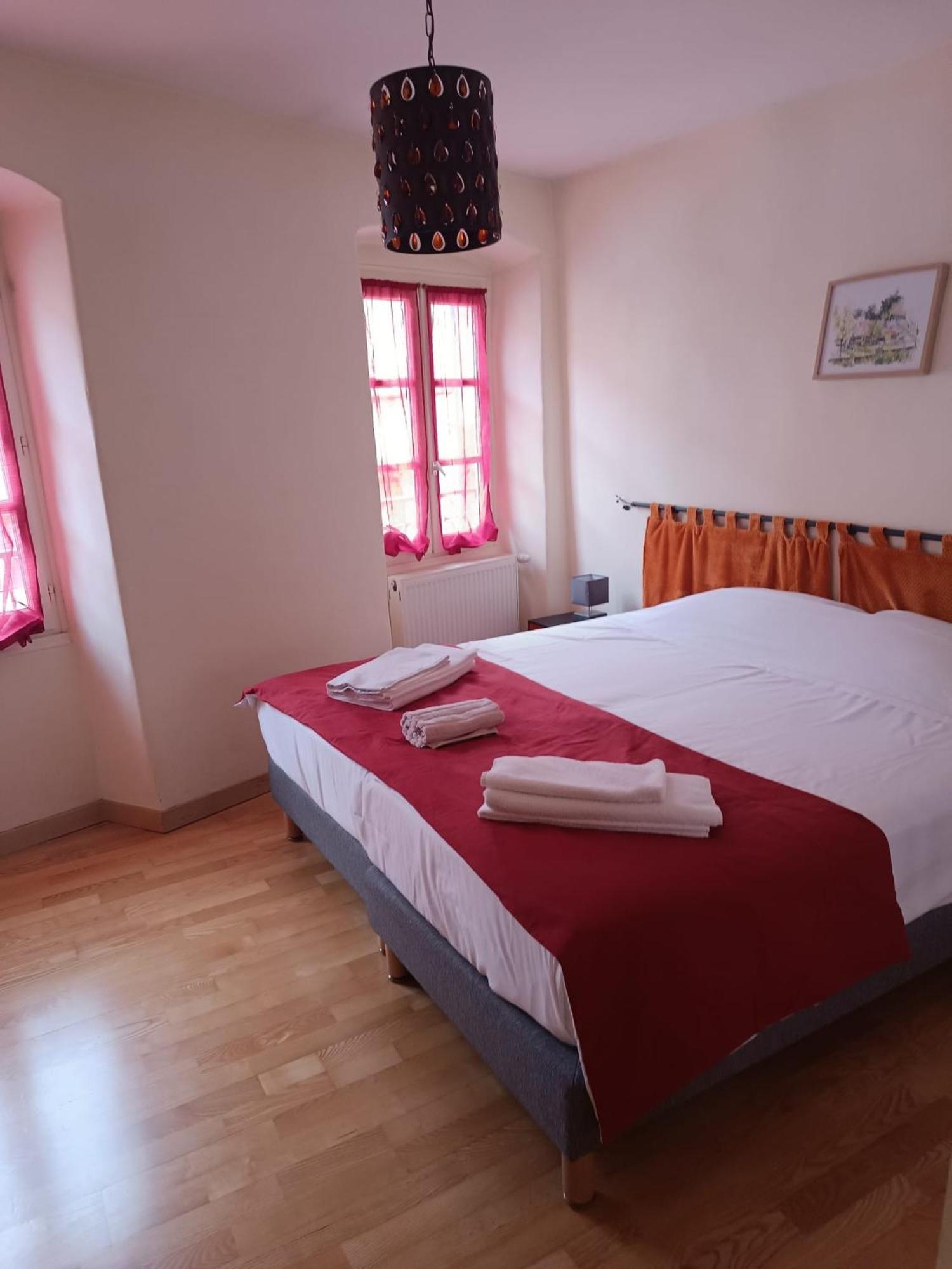 Relais Du Noble Voyageur Hotel Brioude Buitenkant foto