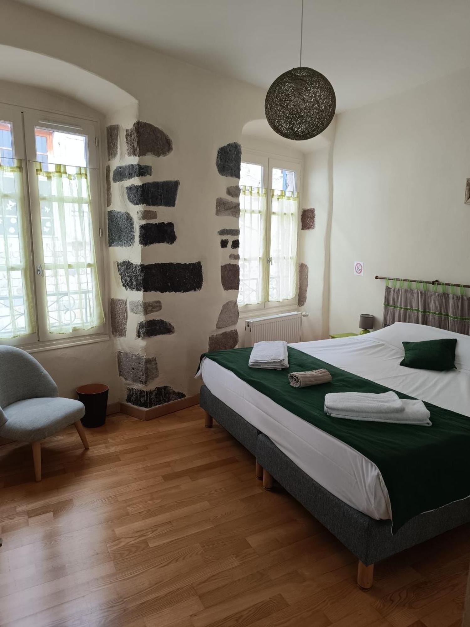Relais Du Noble Voyageur Hotel Brioude Buitenkant foto
